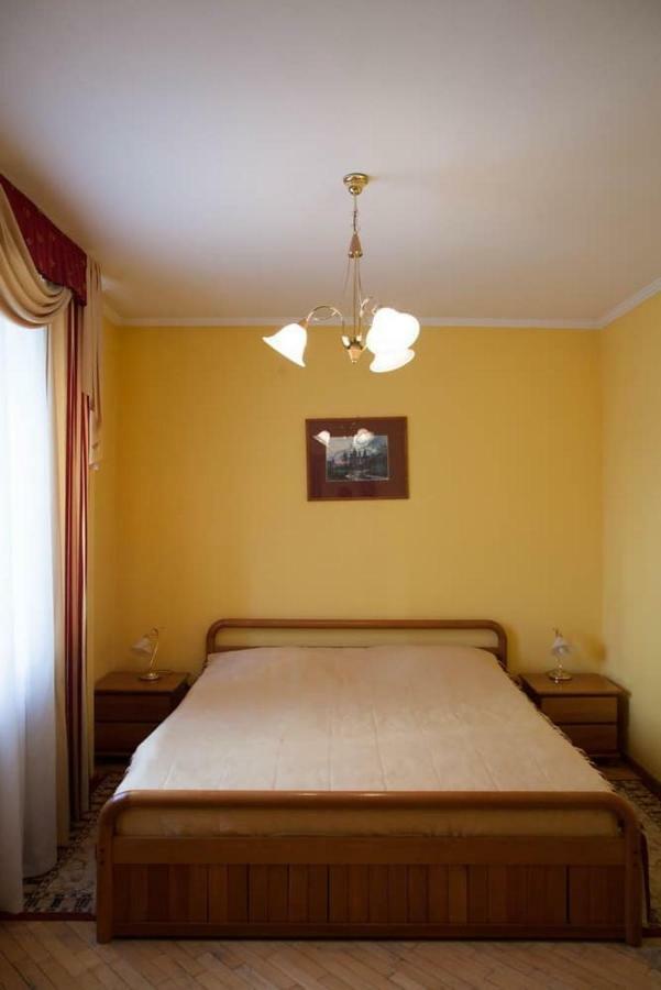 Hotel Obolon Kyiv Exterior photo