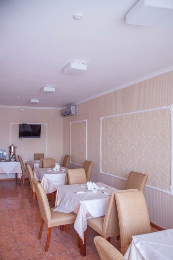 Hotel Obolon Kyiv Exterior photo