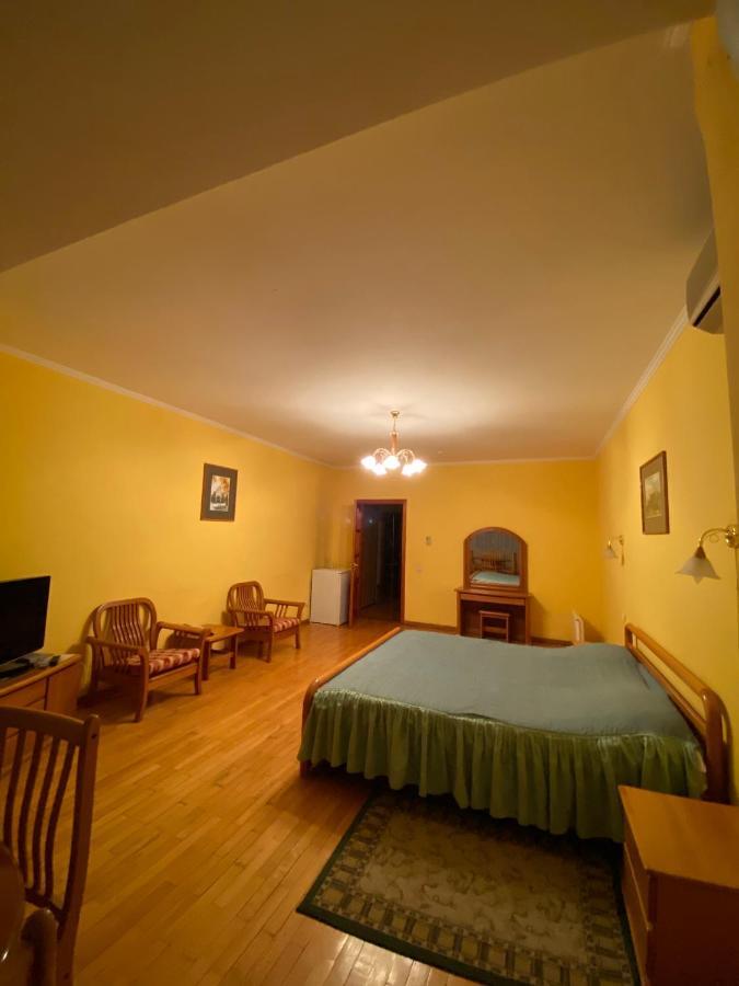 Hotel Obolon Kyiv Exterior photo