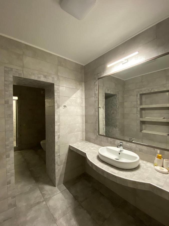 Hotel Obolon Kyiv Exterior photo